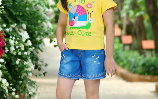 Quần áo trẻ em giá sỉ tại TPHCM - Bộ jean tua cute